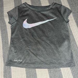 nike shirt toddler girl